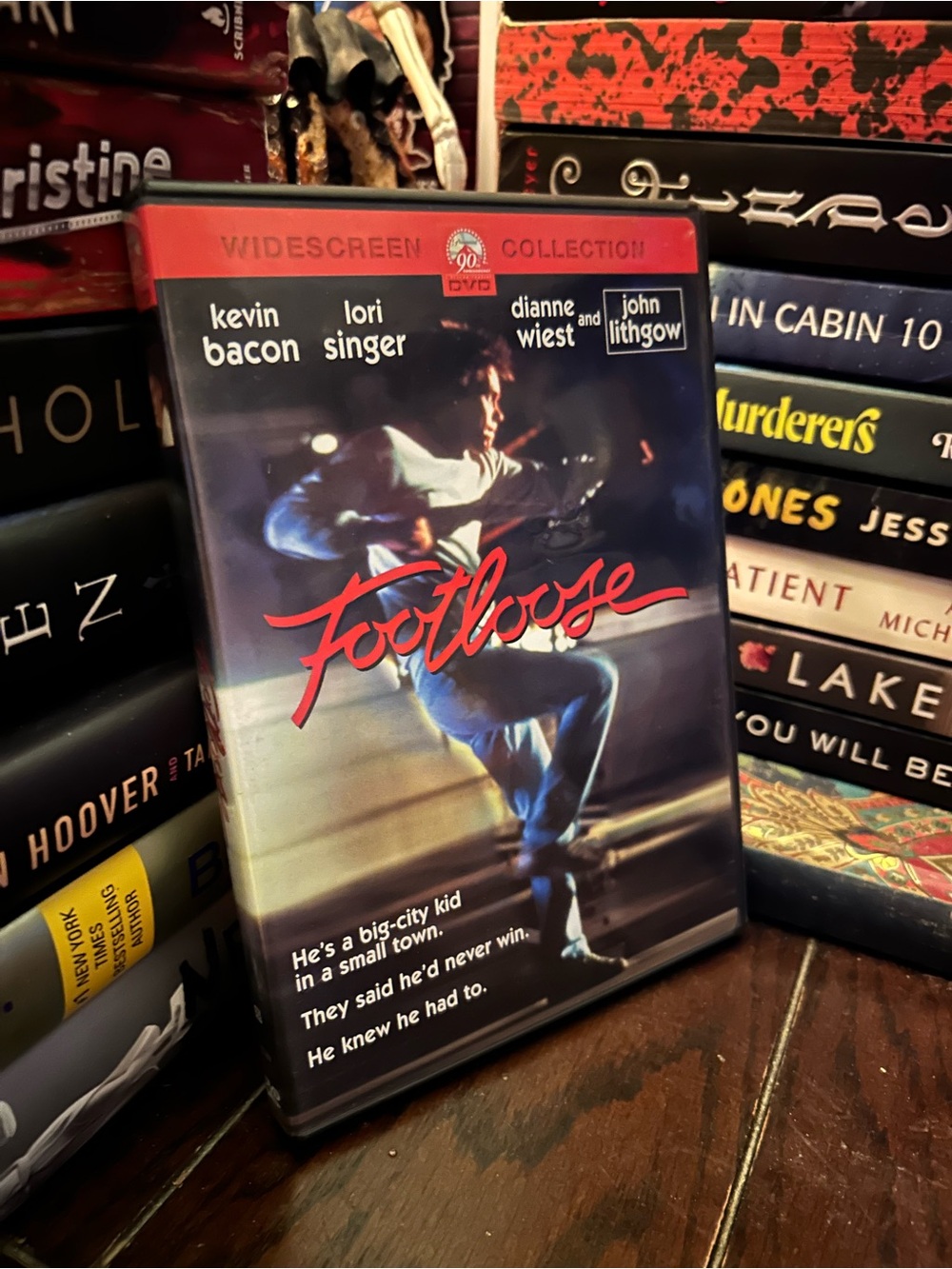 Footloose (Widescreen Collection) DVD – Kevin Bacon – Red & Black Cover